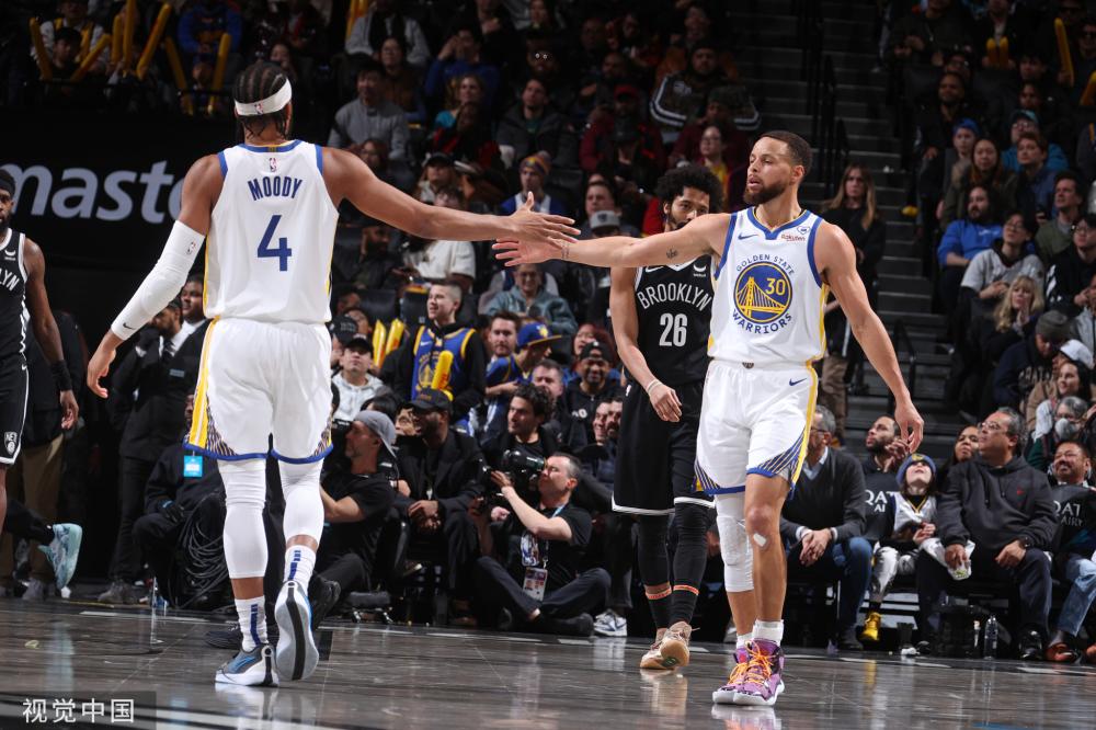 通过媒体的 通过媒体的