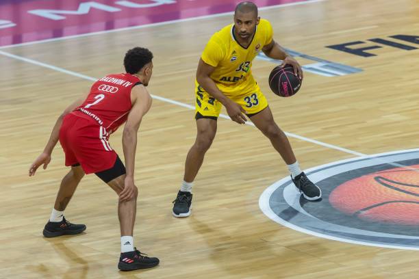 迪马利亚等 迪马利亚等