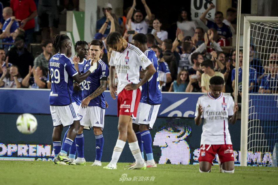 让我们拭目 让我们拭目